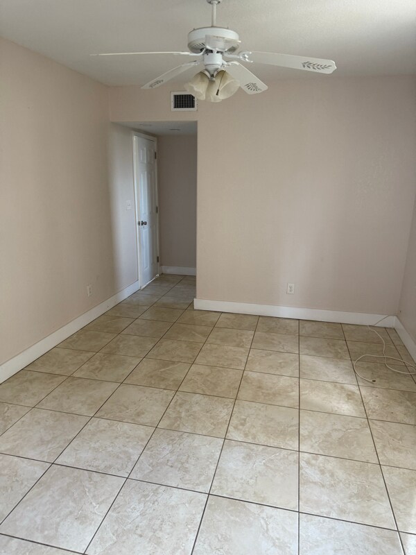 Building Photo - 328 S Biscayne River Dr