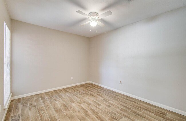 Building Photo - 17411 S Yorkglen Dr
