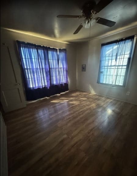 Building Photo - 305 W 26th Ave