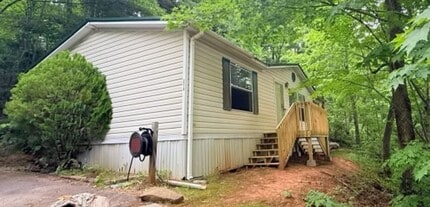 Building Photo - 214 Crooked Fork Ln
