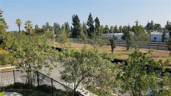 Building Photo - 908 N Acacia Ct