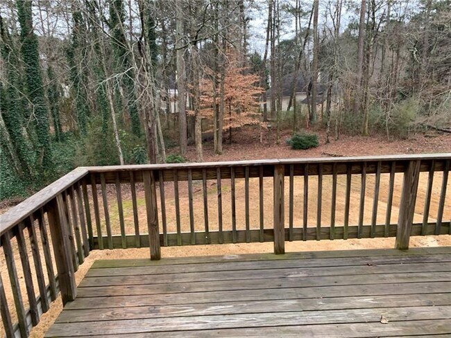 Building Photo - 1401 Redbud Way