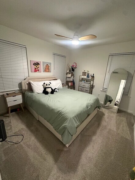 Building Photo - Room in Townhome on Spline Cir