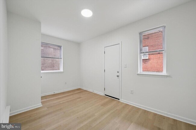 Building Photo - 5431 Walnut St