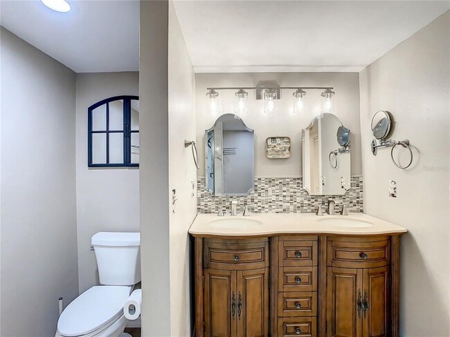 Building Photo - 1158 Carmel Cir