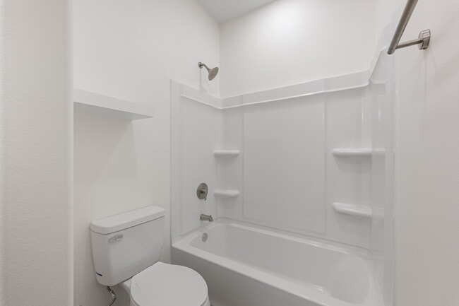 Building Photo - 2323 N Valley Cir