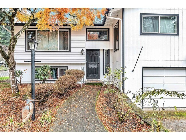 Building Photo - 3338 SE 156th Ave