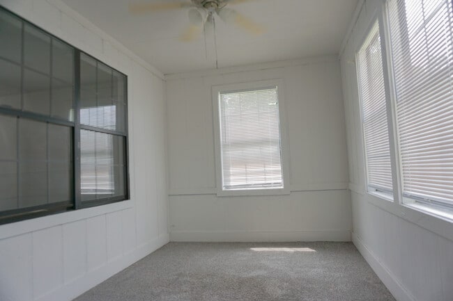 Building Photo - 111 Palmetto Dr