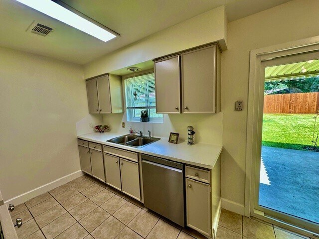 Building Photo - 1234 Mosher Ln