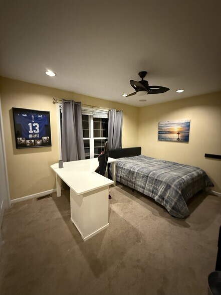 4th Bedroom - 1006 Glendevon Dr
