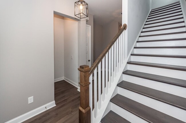 Building Photo - 214 Narrowleaf Ave