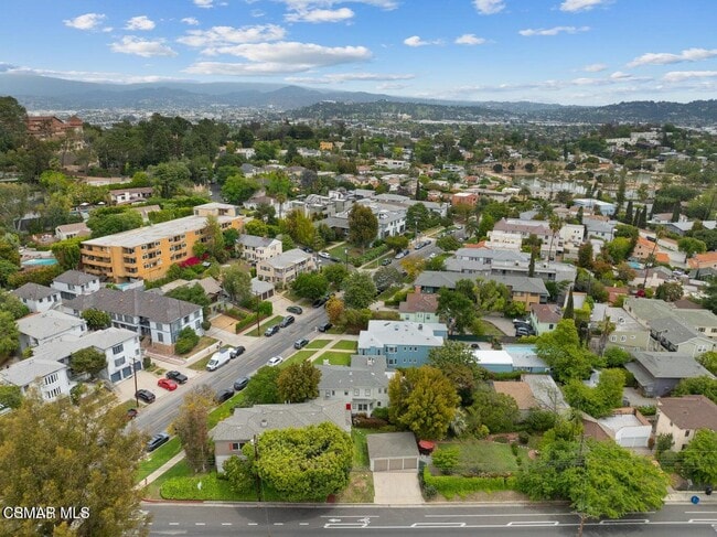 Building Photo - 3136 Griffith Park Blvd