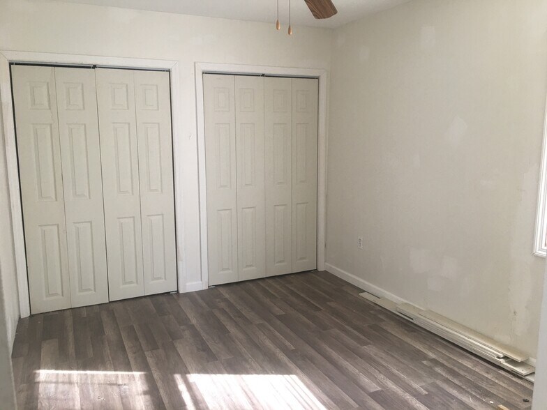 Building Photo - 336 High Rock Rd