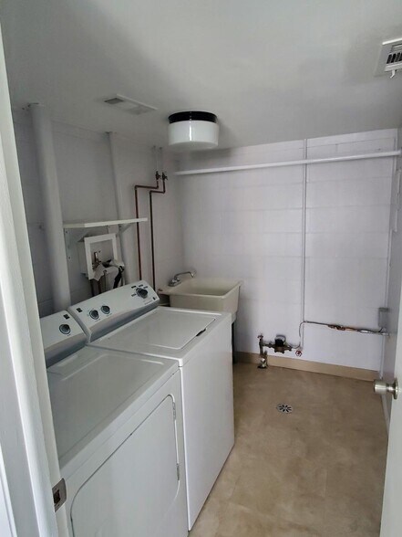 Building Photo - 1117 Quanset Ct