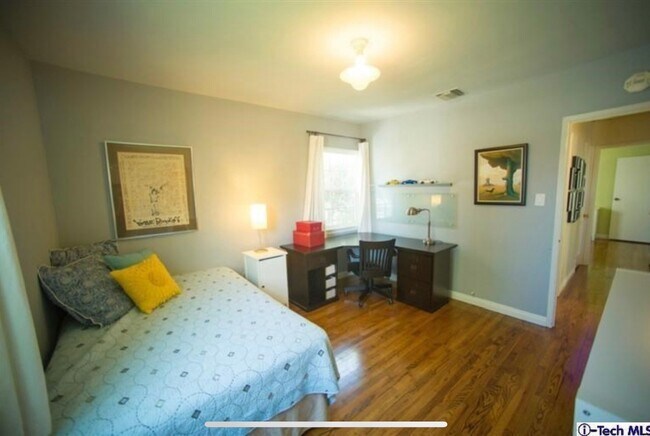 Building Photo - 1000 WESTMONT DR