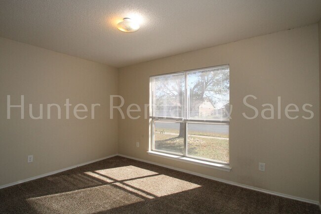 Building Photo - Spacious 4-Bedroom Home in Killeen