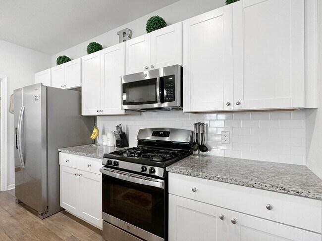 Building Photo - Spacious 5 Bedroom Home in West Ashley – P...