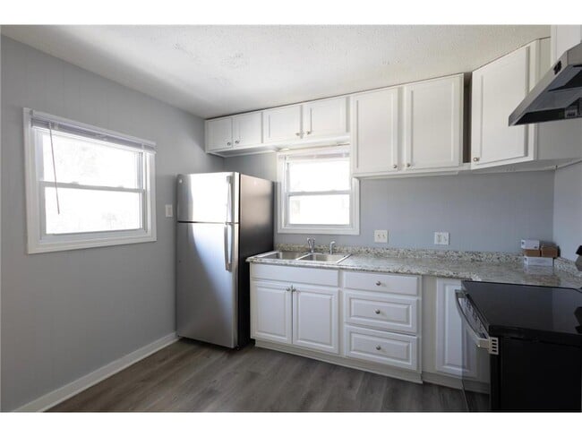 Building Photo - 1168 Lane Pl