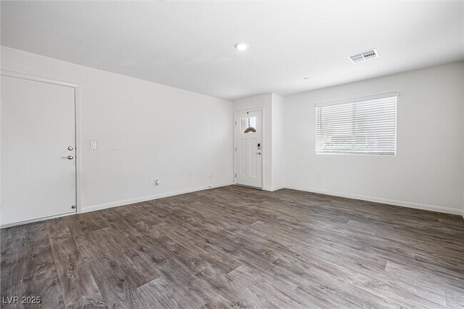 Building Photo - 3719 Enchanted Sky St