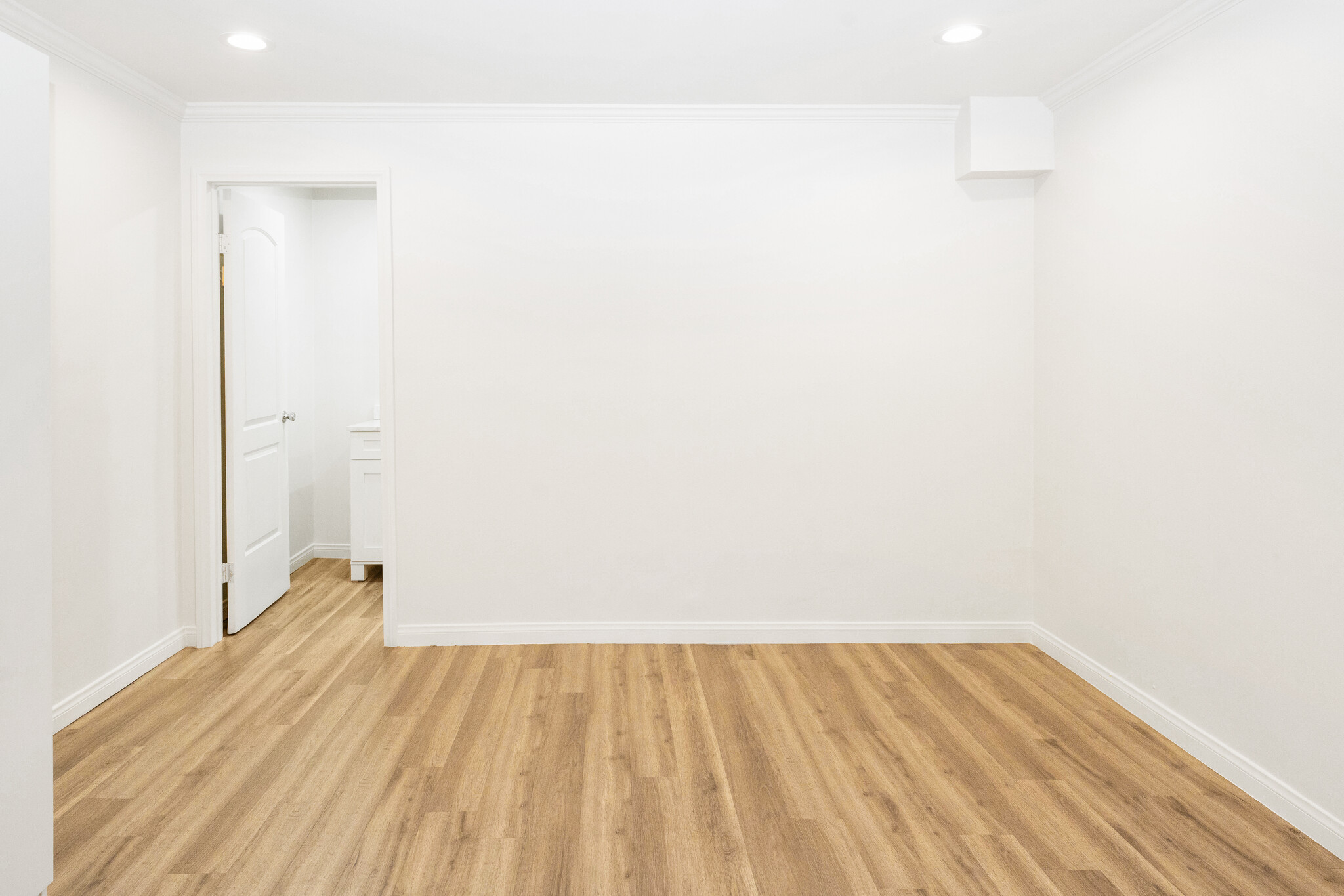 Building Photo - 22103 Parthenia St