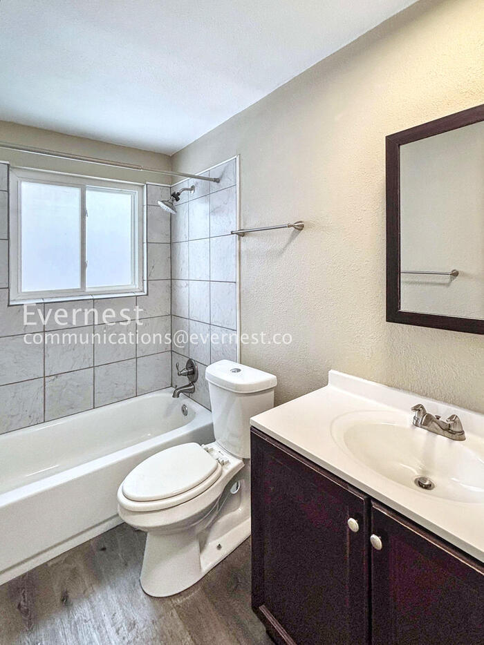 Building Photo - 13773 E 32nd Pl