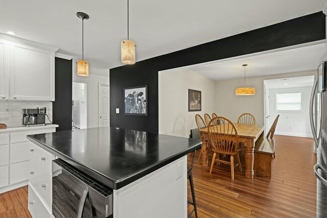 Building Photo - 440 Muskegon Ave