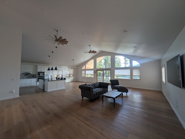 Building Photo - 2448 Le Clerc Rd S