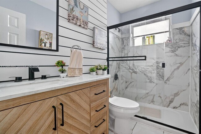 Building Photo - 4521 NW 14th Ave