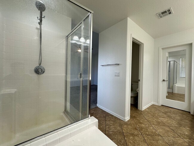 Building Photo - Summerlin Townhome