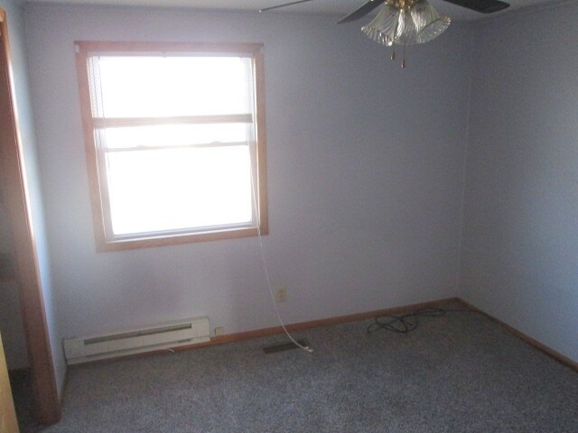 Building Photo - 708 E Laharpe St