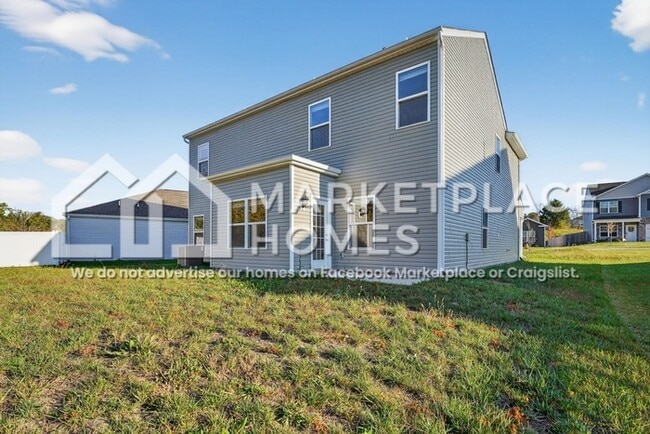 Building Photo - 305 Eclipse Ln
