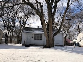 Primary Photo - 913 N Gregory St