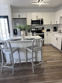 Building Photo - 209 W Jefferson St