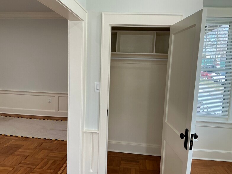 Building Photo - 176 Weequahic Ave