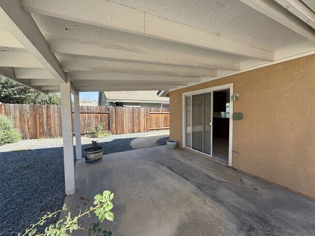 Building Photo - Beautiful Home in a Cul-de sac