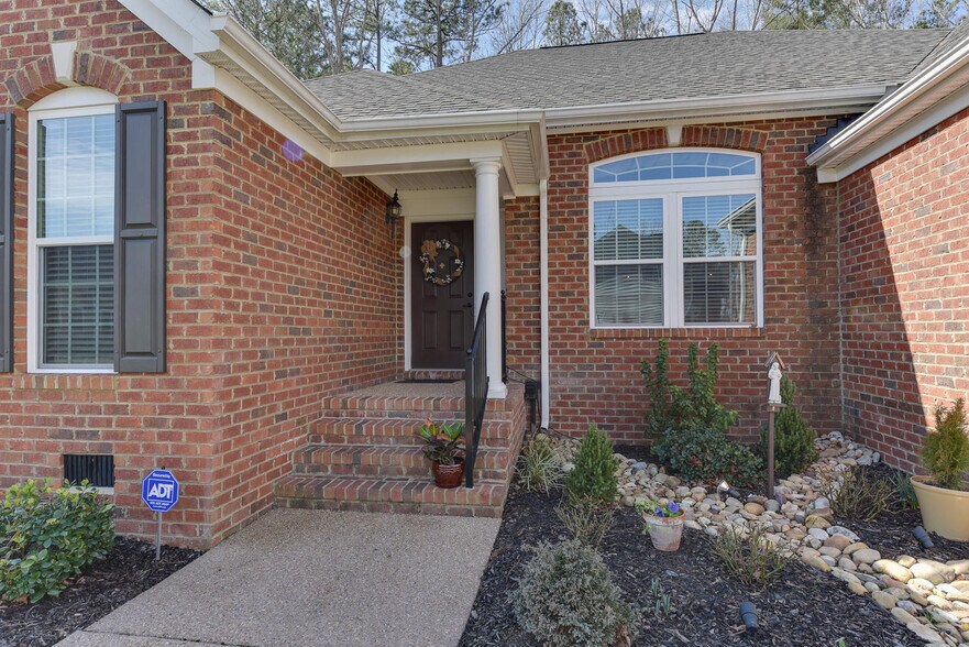Building Photo - 13318 Beacon Hill Way