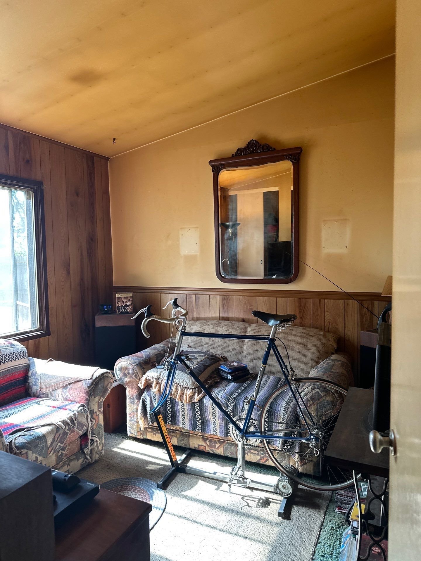 Building Photo - 1323 Cedar St