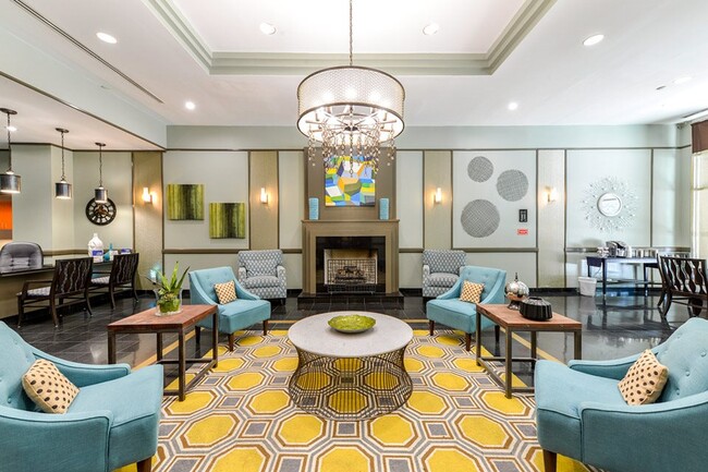 Building Photo - 955 Spring St NW