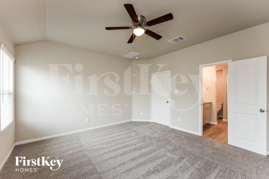 Building Photo - 5553 Basil Chase