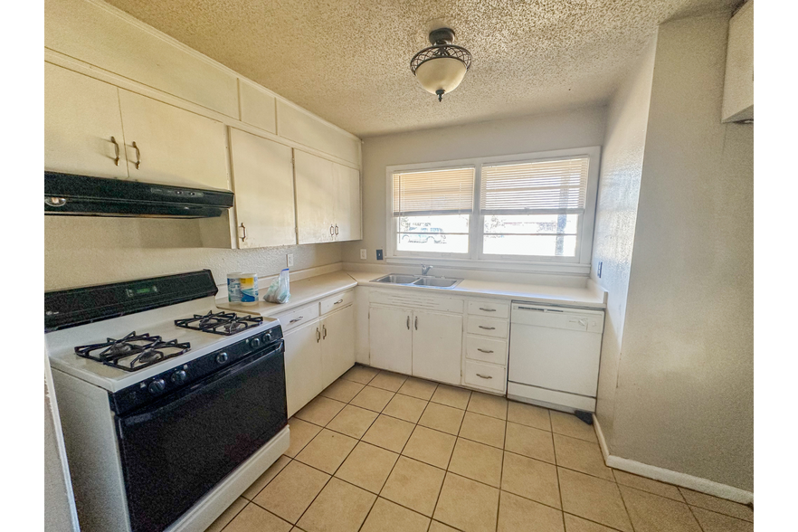 Building Photo - 2805 53rd St