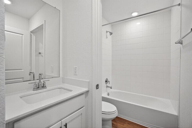 Building Photo - 289 Rivers Edge Dr