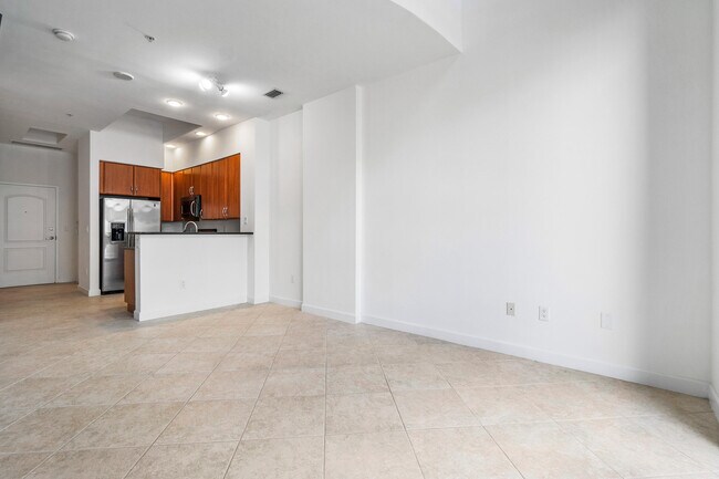 Building Photo - 801 S Olive Ave