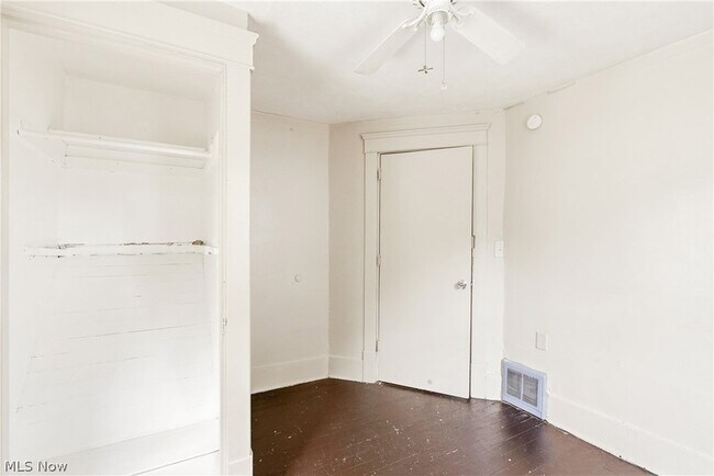 Building Photo - 285 Sumner Ct