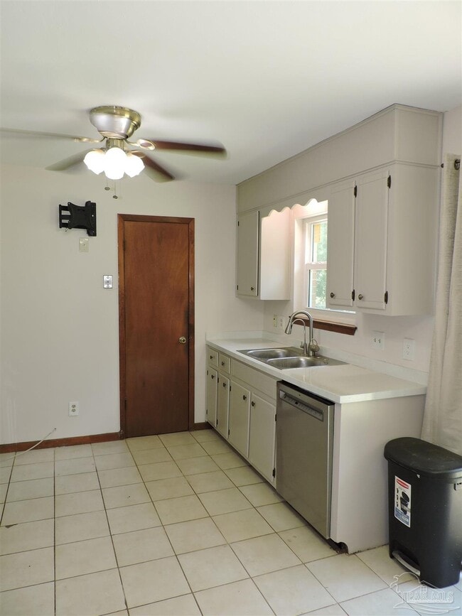 Building Photo - 4200 W Avenida De Golf