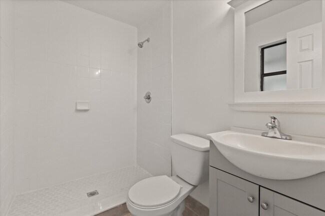 Building Photo - 4823 Pine Needle Dr