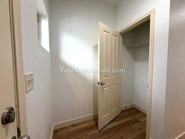 Building Photo - 16316 SE Scoria Ln