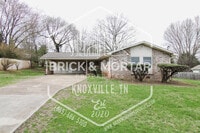 Building Photo - 209 Medford Rd
