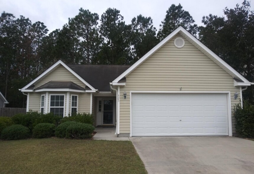 Primary Photo - 525 Maple Branches Dr