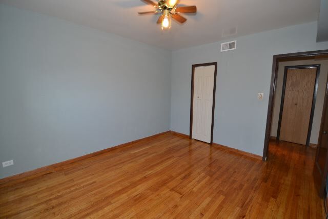 Building Photo - 3243 N Damen Ave