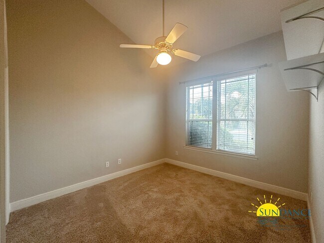 Building Photo - 3 Bedroom Home with Office in great Fort Walton community between Eglin and Hurlburt Field!